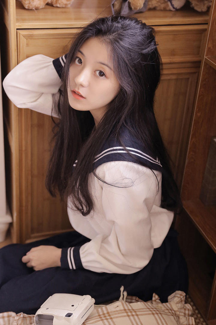 清纯漂亮的学生妹图片