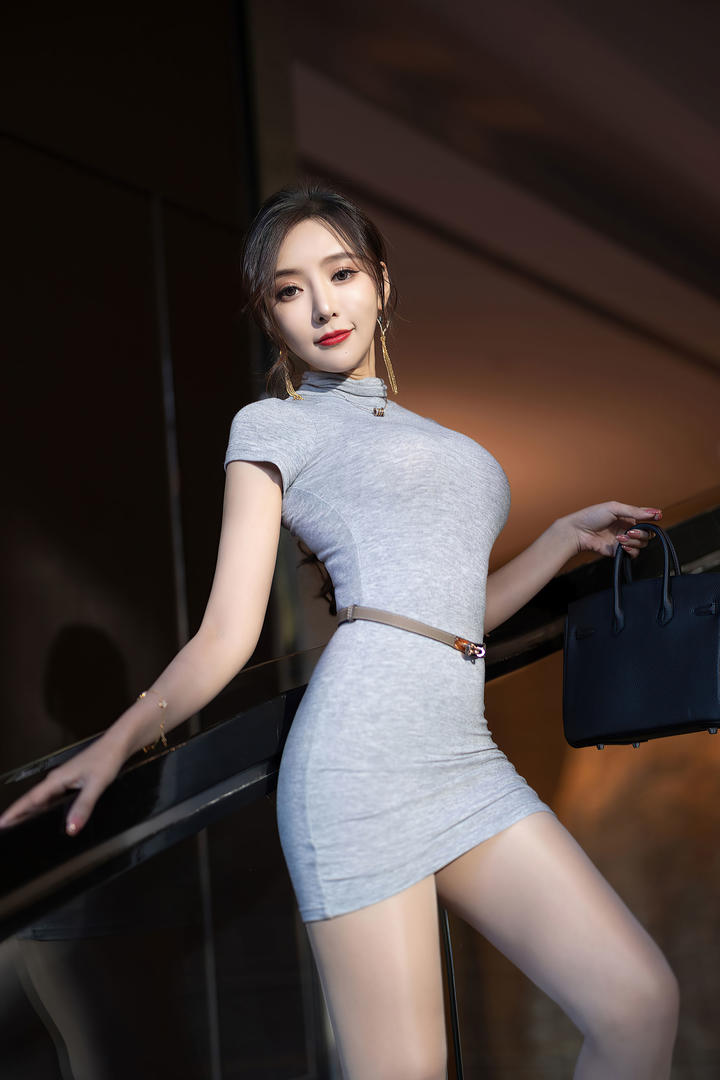 美女凹凸有致的身材王馨瑶国模性感私拍图片