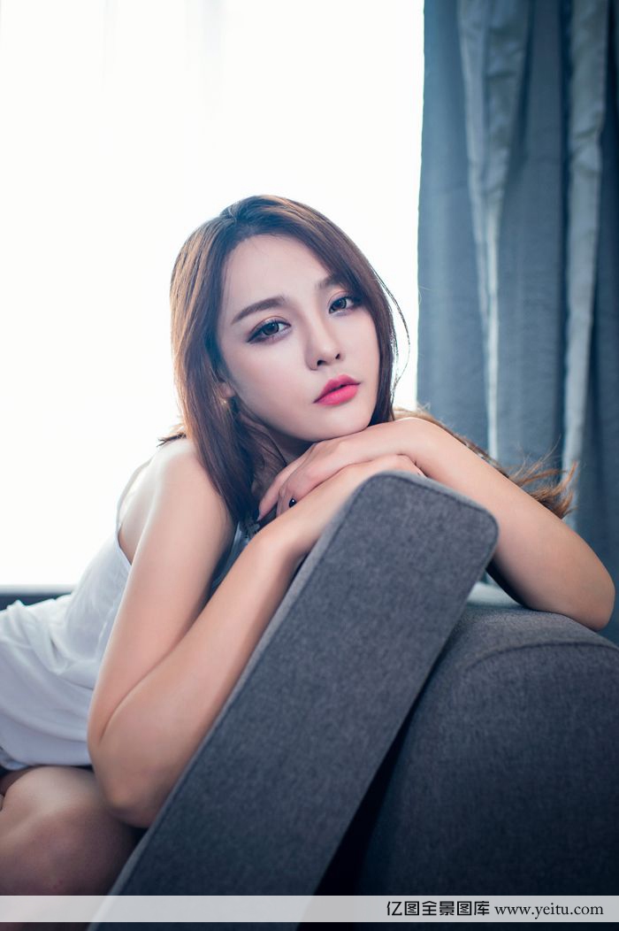 新晋美女模特珍妮黑色兔女郎套装私房写真