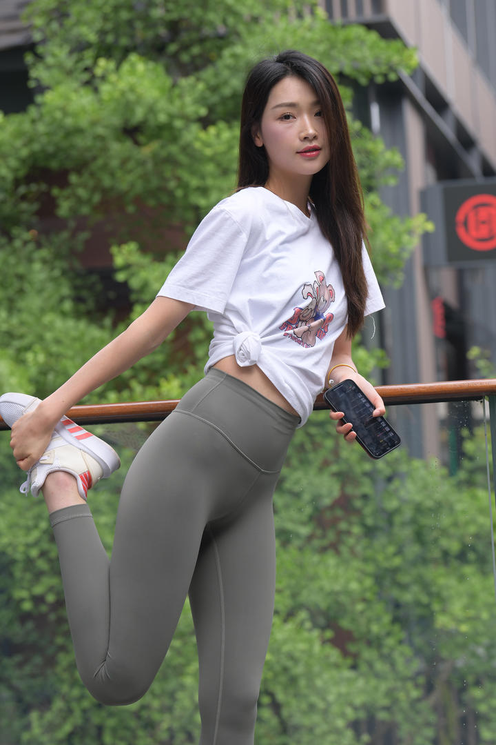 91精品街拍紧身裤美女极品女神