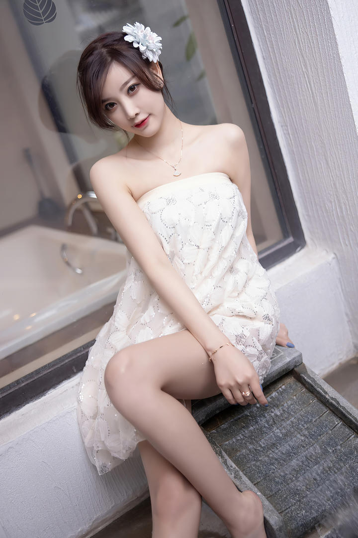 裸体国模美女洗澡戏水大胆私拍写真图片