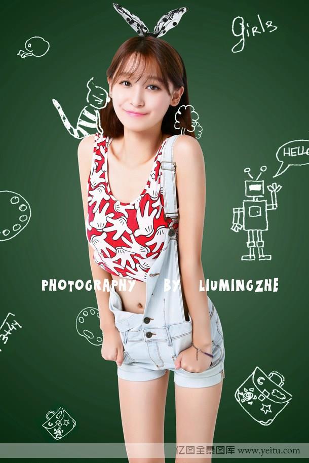 灵动俏皮小清新学妹教室写真