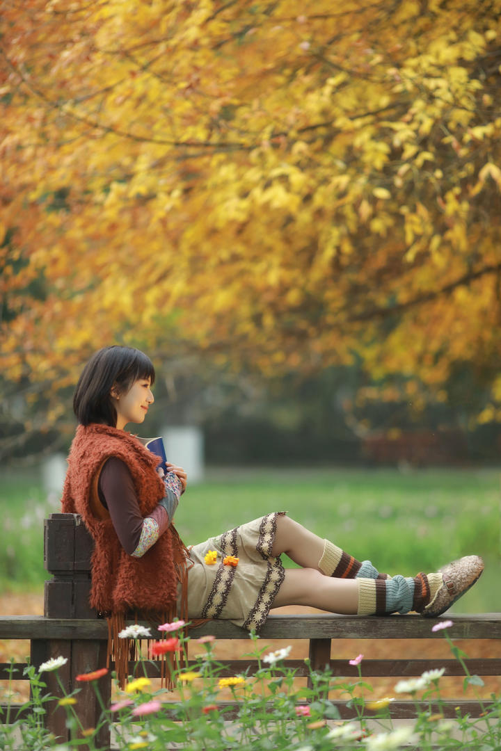 可爱女孩全身照