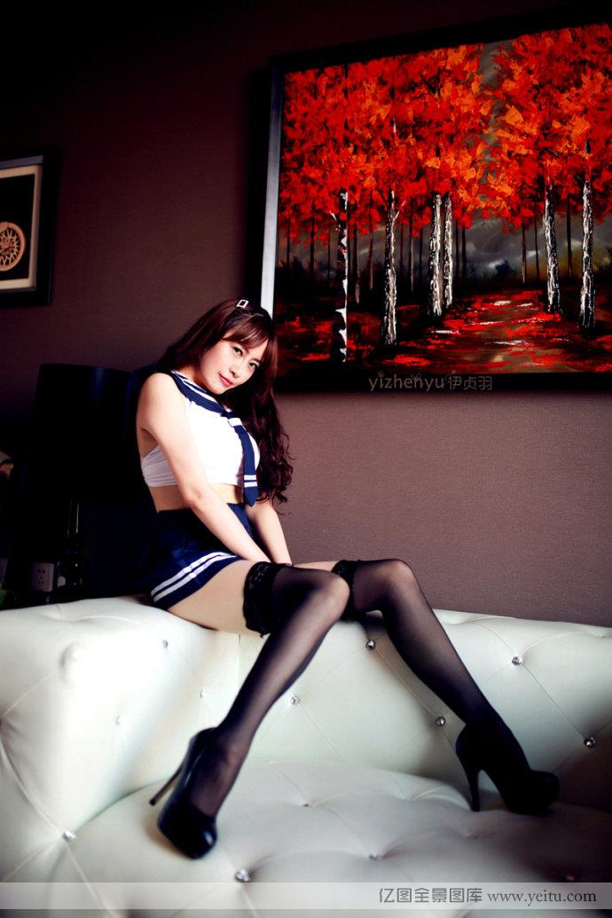 美女腿模伊贞羽水手服黑丝高跟制服写真