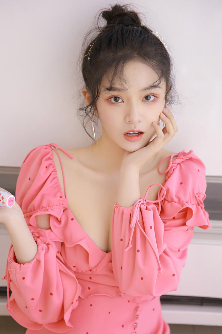 眉清目秀的校花头像女生简单气质图片