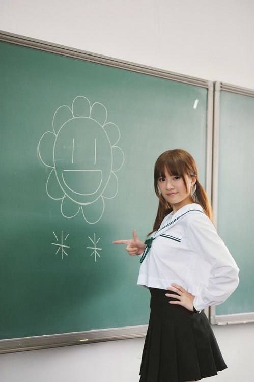 清纯少女开学时的欢愉