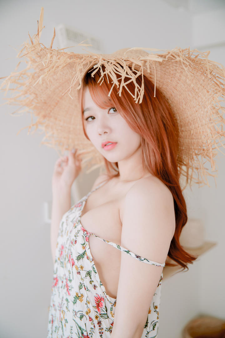 国模吧清纯大胸嫩模美女人体写真图片