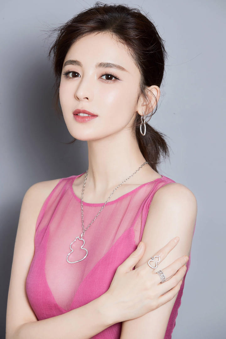 4K超清国内女明星壁纸古力娜扎图片下载