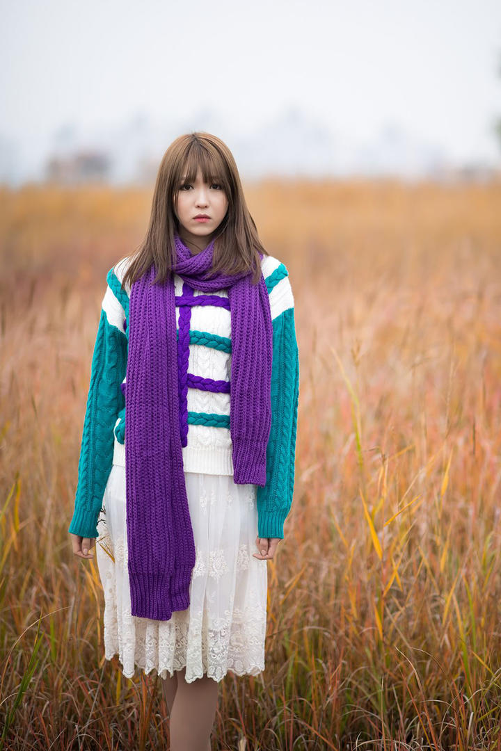 荒草种的韩国清纯美女明星李恩慧写真