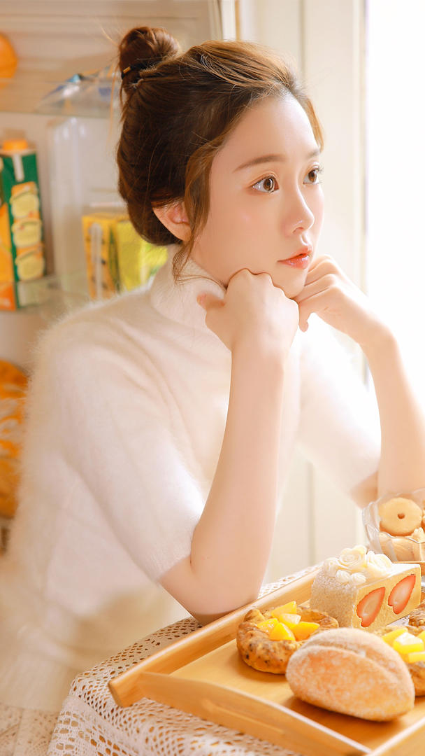 扎着丸子头的大眼睛美女qq女生头像图片