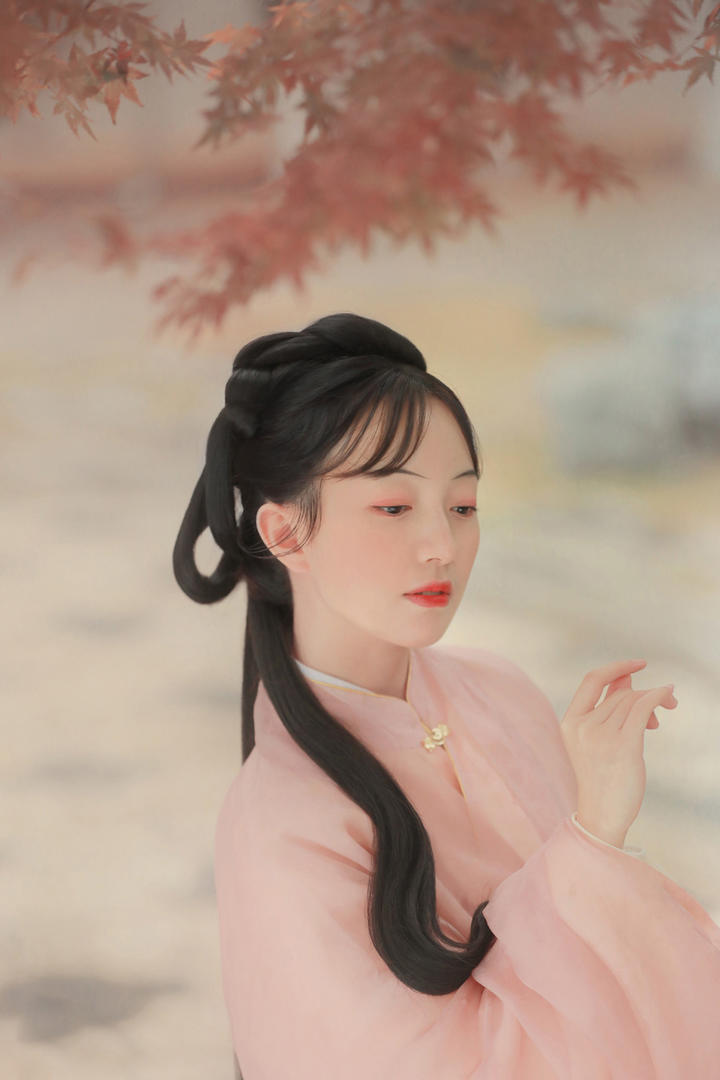 穿古装的古典美女图片