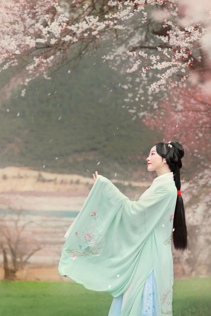 清纯古装美女图片艺术照