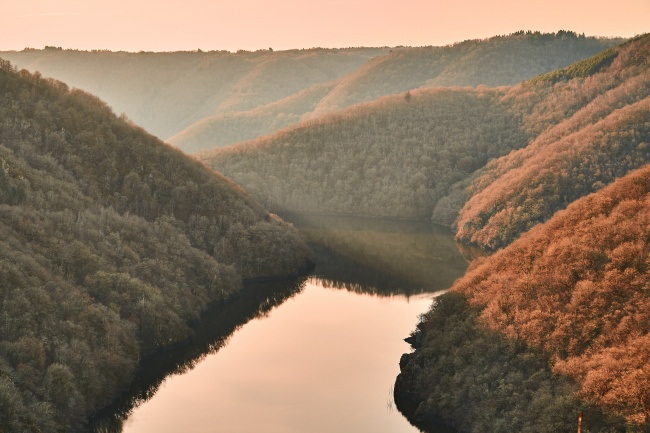 深山野林山水风景图片
