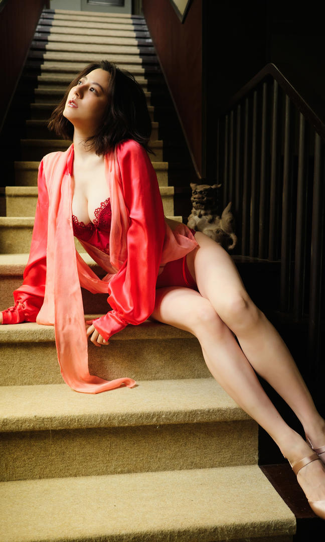 日本内衣美女高清套图