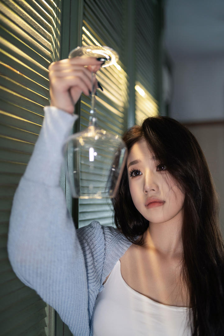 网红脸美女图片