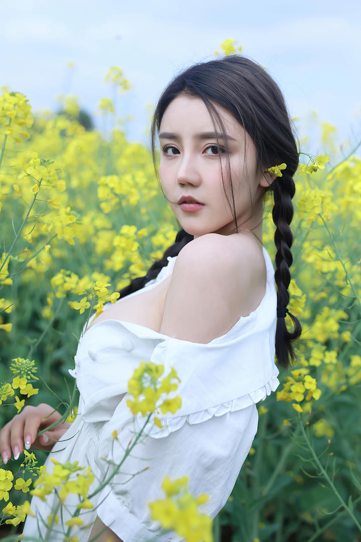 超可爱双马尾清纯美女夏西女生头像写真图片