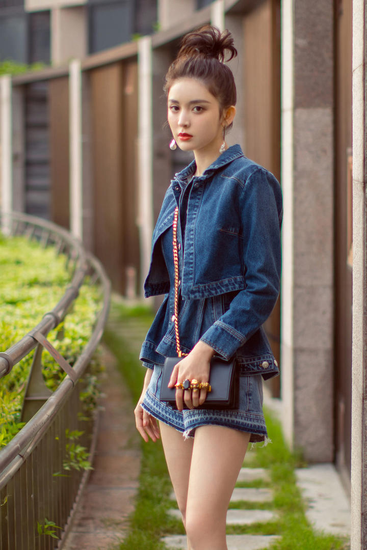 古力娜扎牛仔装写真图片