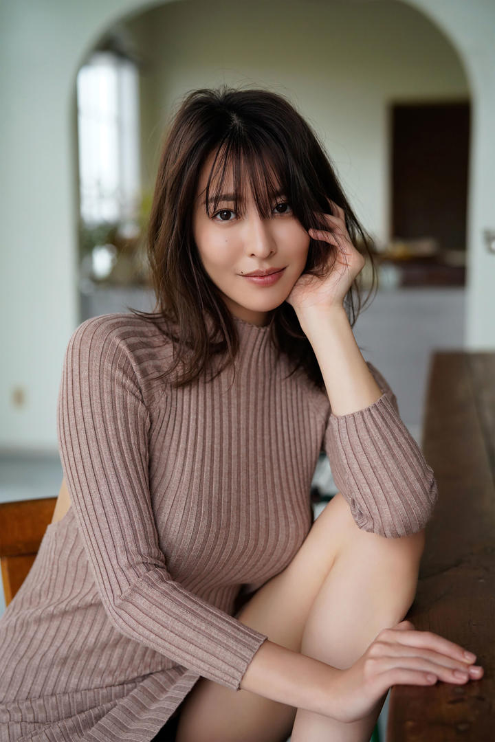 亚洲翘臀风韵美女图片