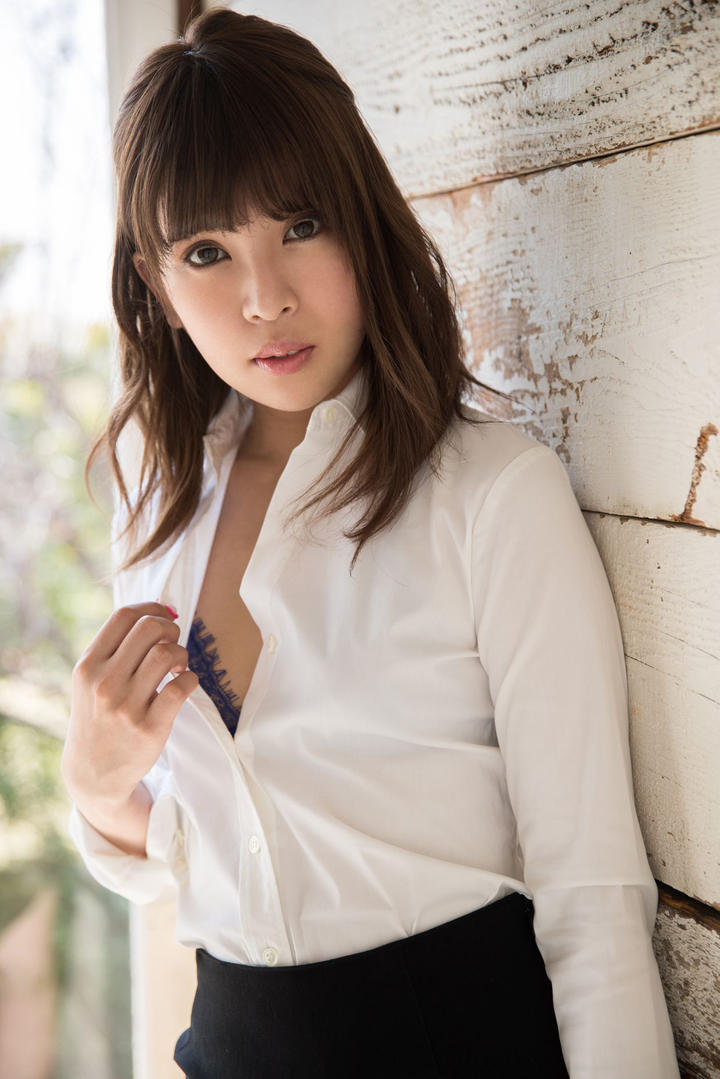 高清日本衬衣性感美女写真