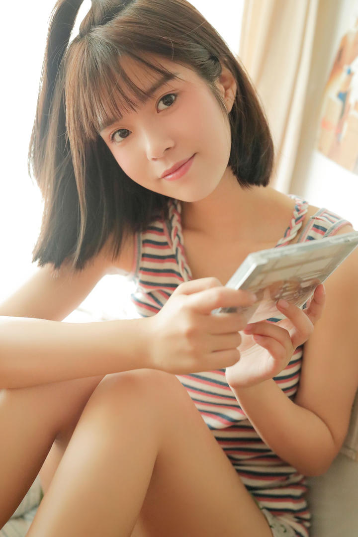 国内清纯文静美女手机壁纸图片欣赏