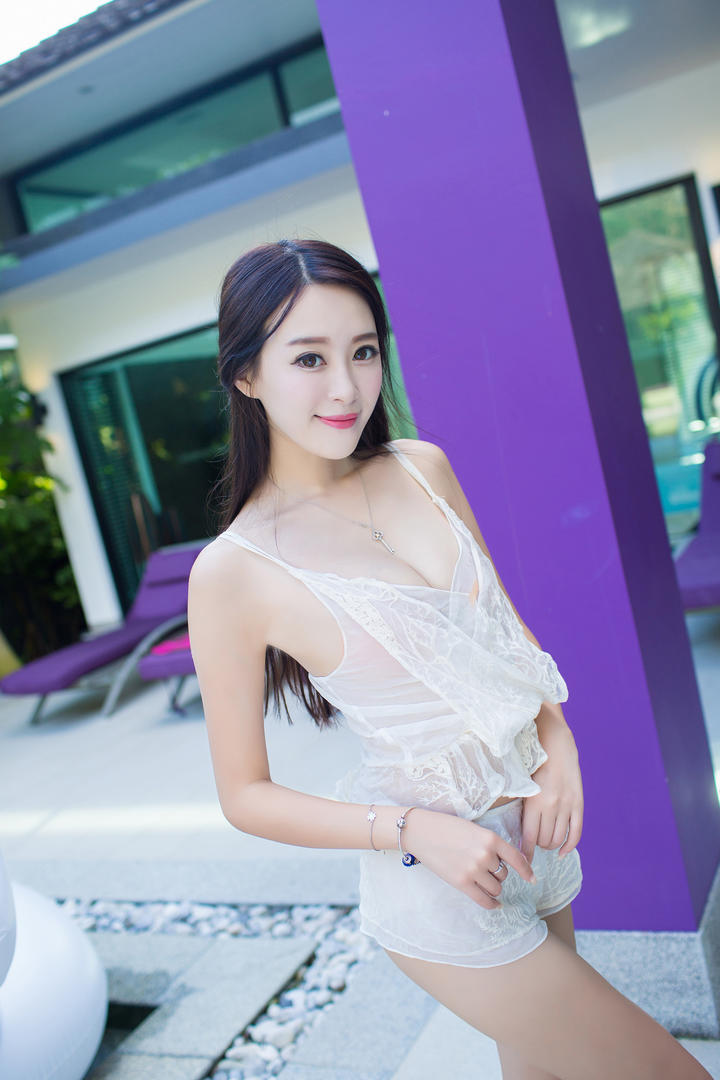 高清性感比基尼美女图片