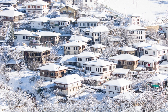 冬季唯美房屋雪景图片