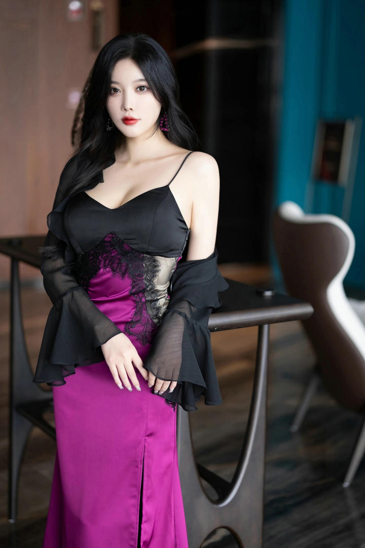 亚洲久久国产精品性感女神杨晨晨图片