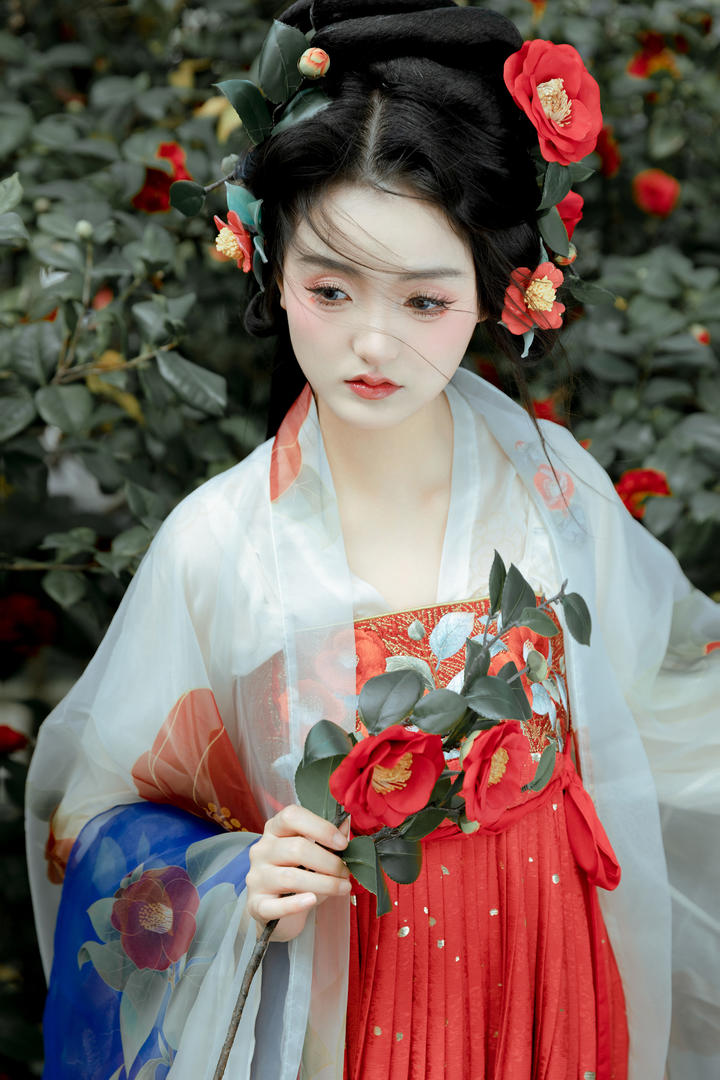 唐宋古装美女主播人像艺术摄影图片