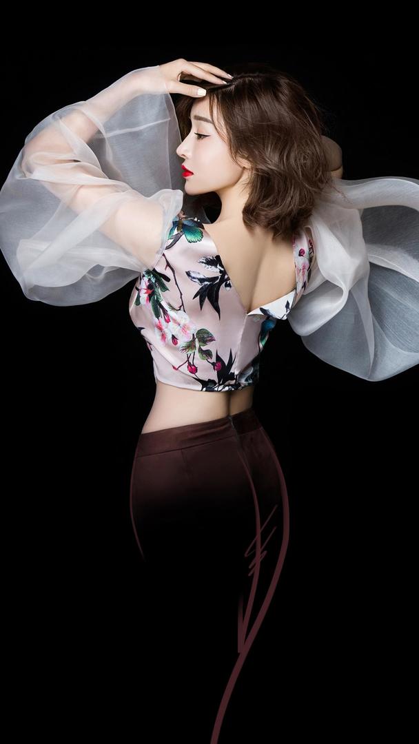 中国美女明星何彦霓性感高清写真