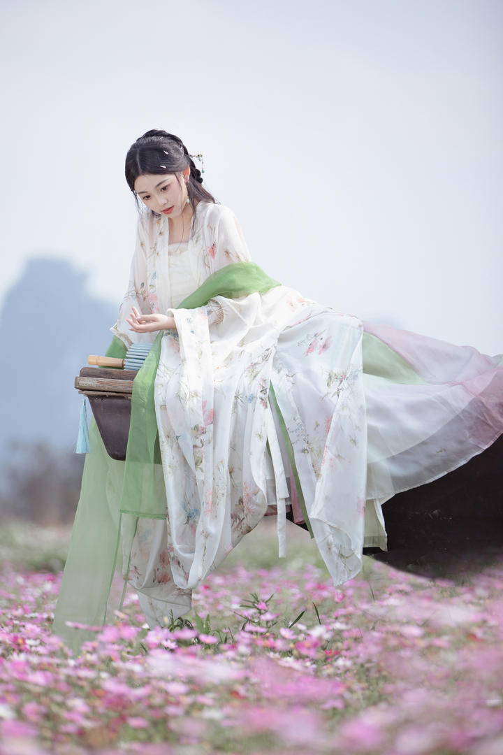 唯美古装汉服美女高清手机壁纸图片