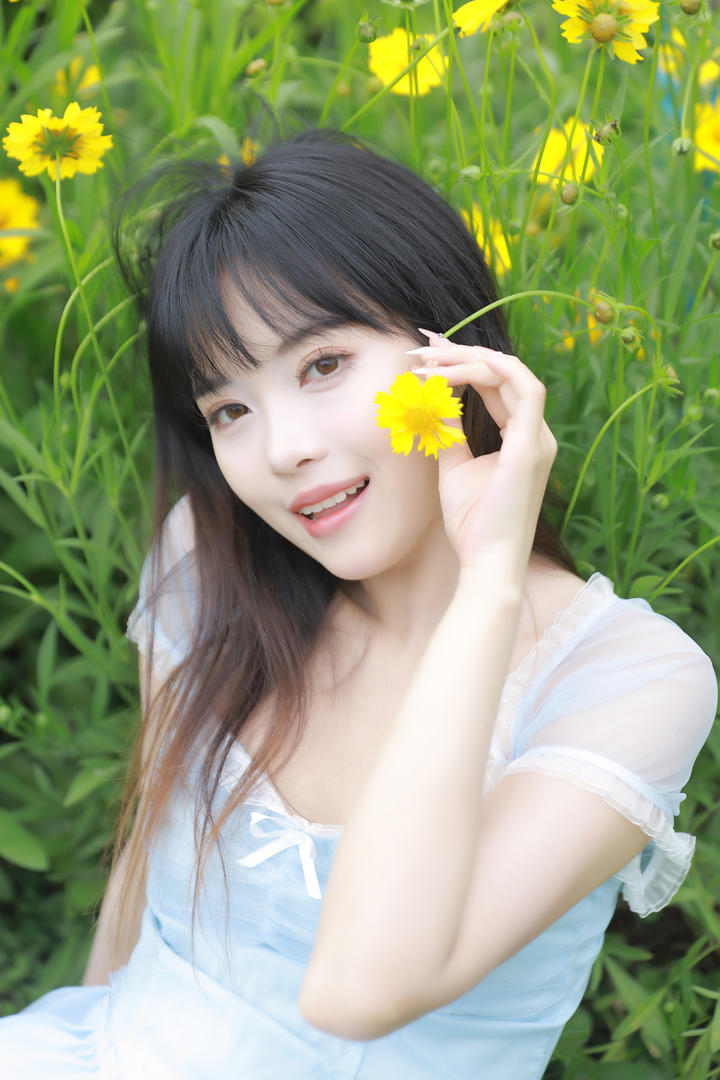 在线观看国产精品大学生美女写真艺术照