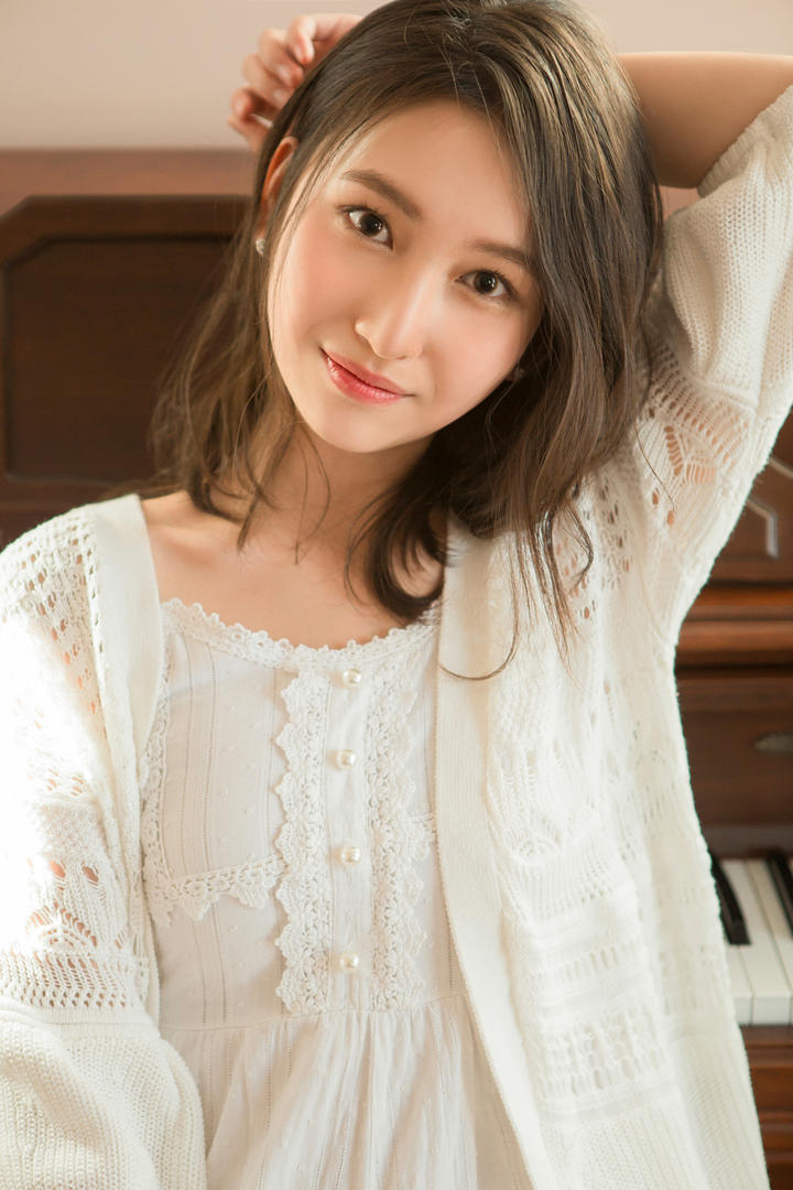 中国清纯甜美女生手机壁纸高清大图