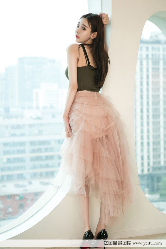 绝色美女于思琪美腿诱惑销魂写真