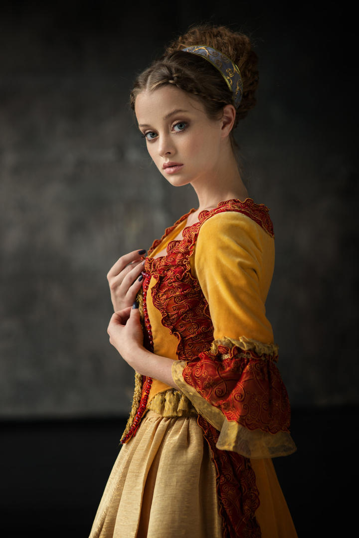 欧美古典美女肖像艺术写真图片