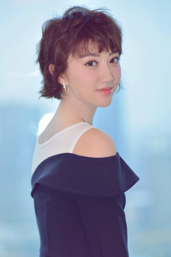 唯美短发美女明星景甜高清壁纸图片大全