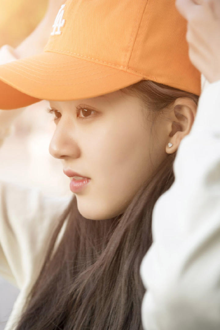 90后神仙颜值美女明星赵露思特写图片