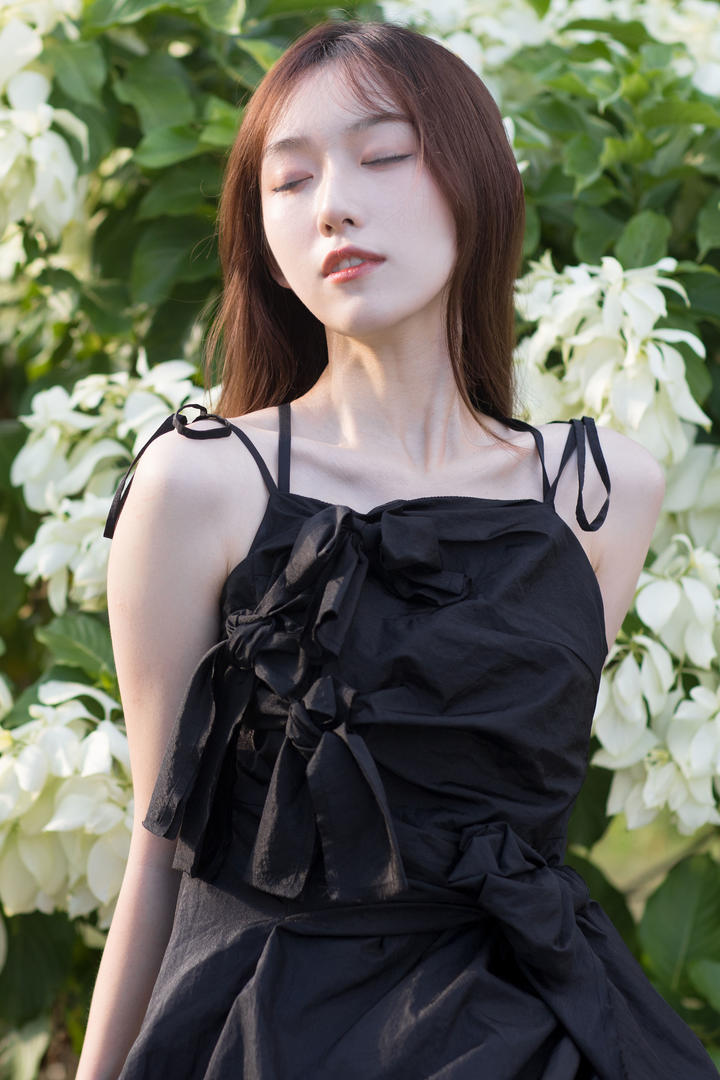 唯美清纯美女图片高清户外写真图片