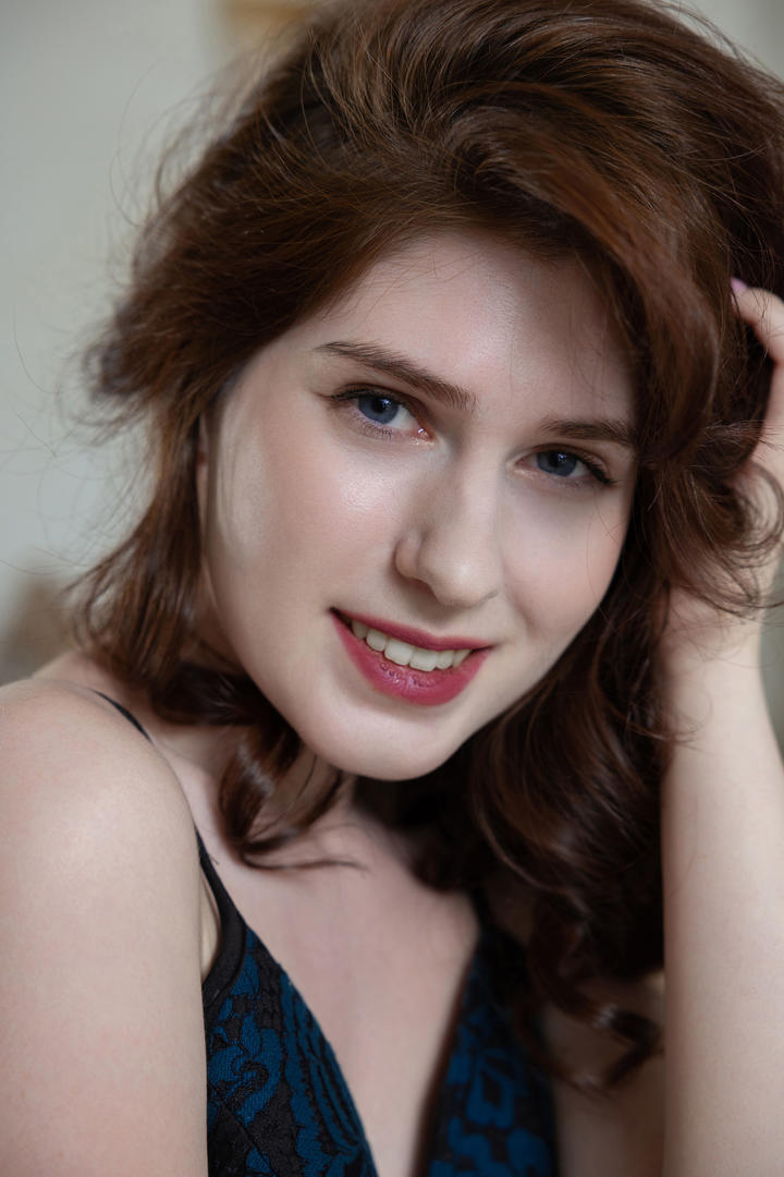 成熟美女西西人体艺术图片