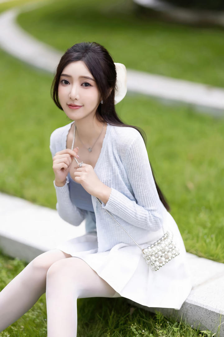 亚洲甜美白丝美女模特王馨瑶秀人网美女摄影图片大全