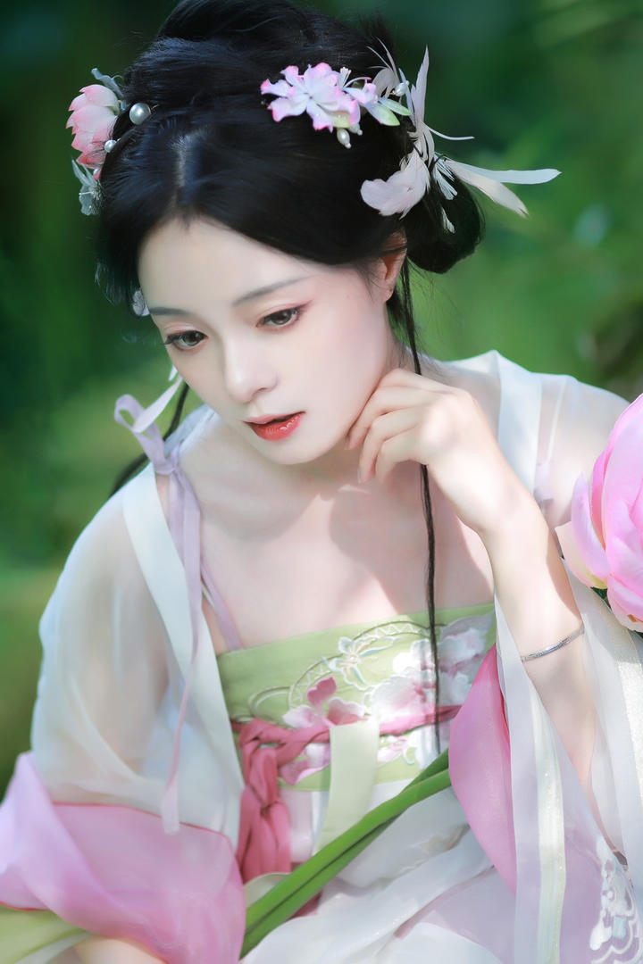 古装美女摄影：汉服小姐姐优雅如画，唯美古风意境图片