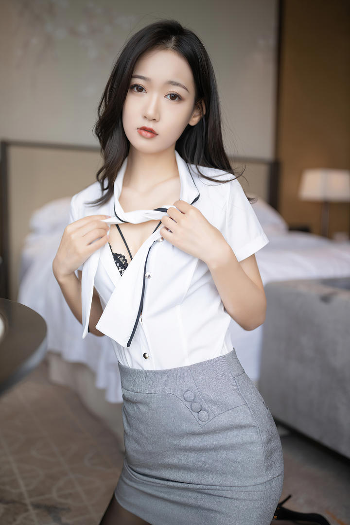4K超清美女情趣内衣唐安琪美女私房照图片