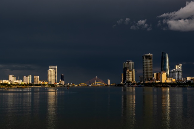 越南城市夜景图片