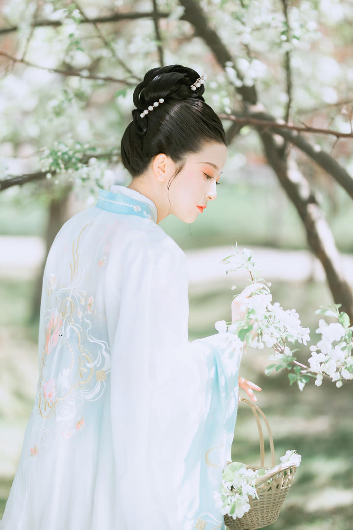 超高清唯美中国古风图片古装美女壁纸下载