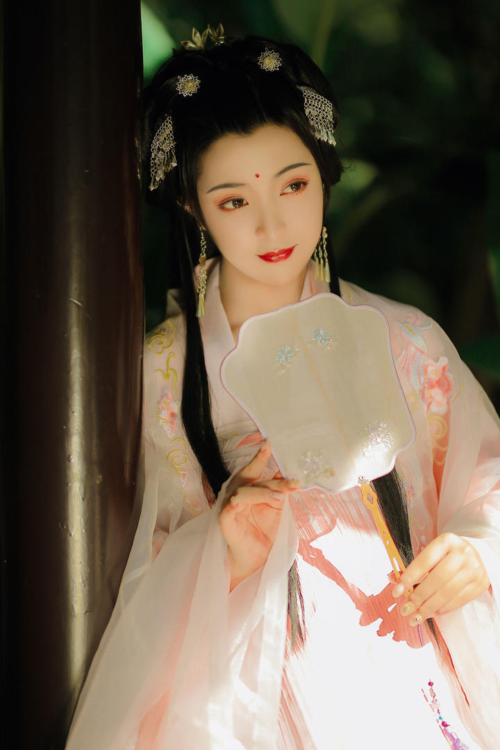 漂亮的古典古风美女头像写真图片大全