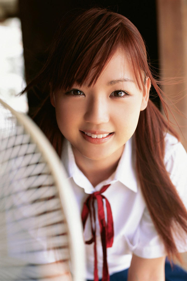 穿校服的日本清纯美女高中生高清美照写真图片