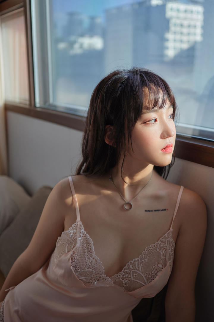 亚洲在线美女激情套图