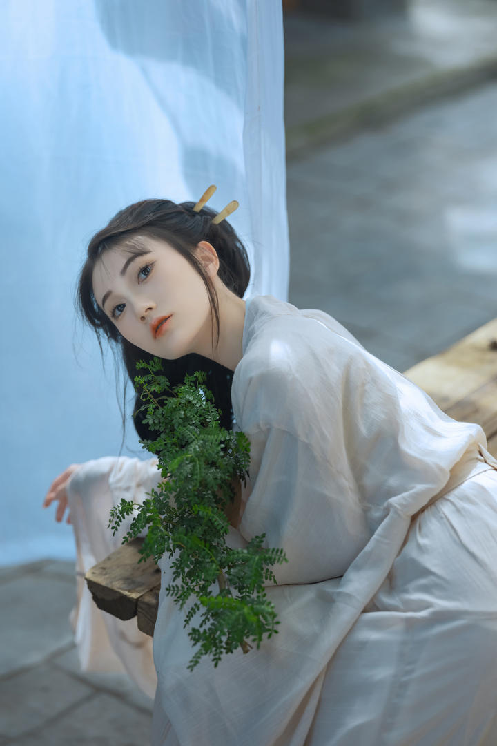 国产古风汉服美女个人艺术写真照片
