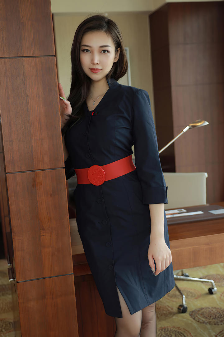 XIUREN秀人国模空姐美女酒店约会偷拍写真图片