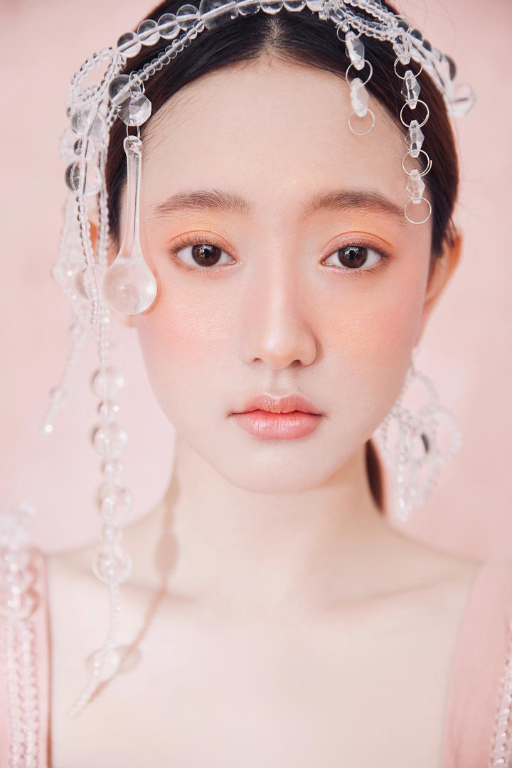 粉嫩清纯美女特写壁纸图片