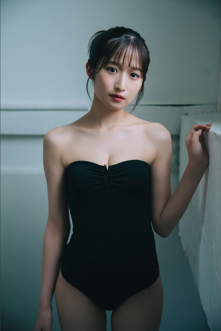 紧身内衣模特洗澡图片